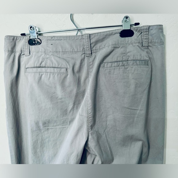 Ann Taylor Signature Pants Trouser Fit Gray Flat Front Straight Leg SZ 12 - Picture 4 of 16